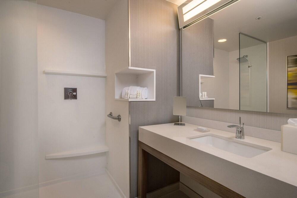 Courtyard Portland East Hotell Fairview Exteriör bild